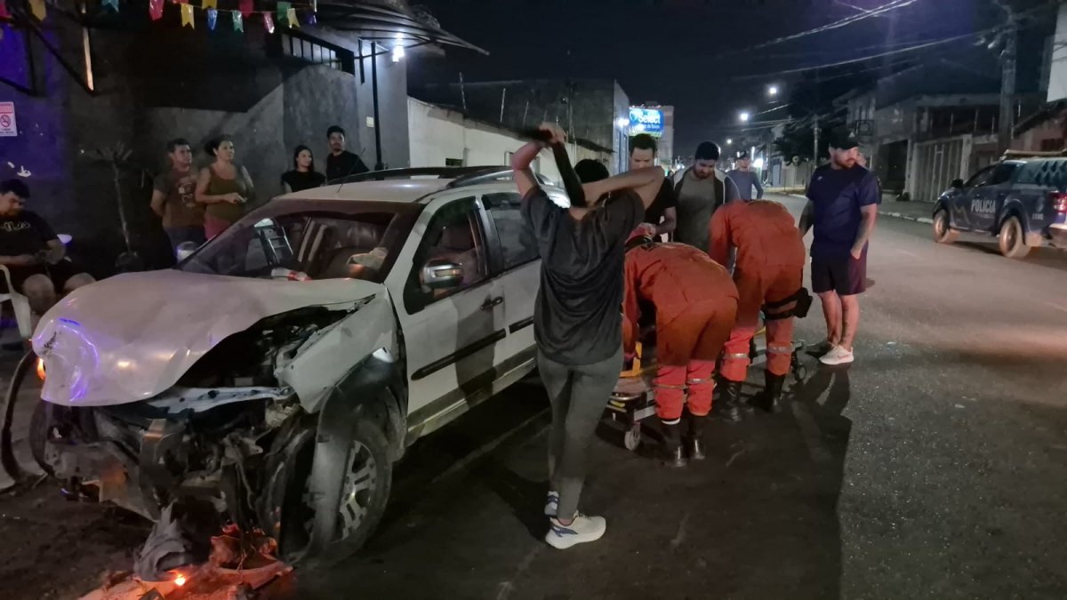 ASSISTA: Mulher fica ferida em grave acidente na Dom Pedro II