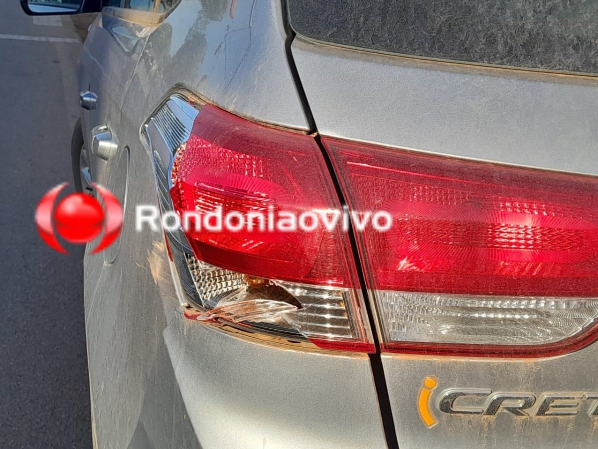 URGENTE: Mulher fica ferida após moto atingir traseira de carro parado 