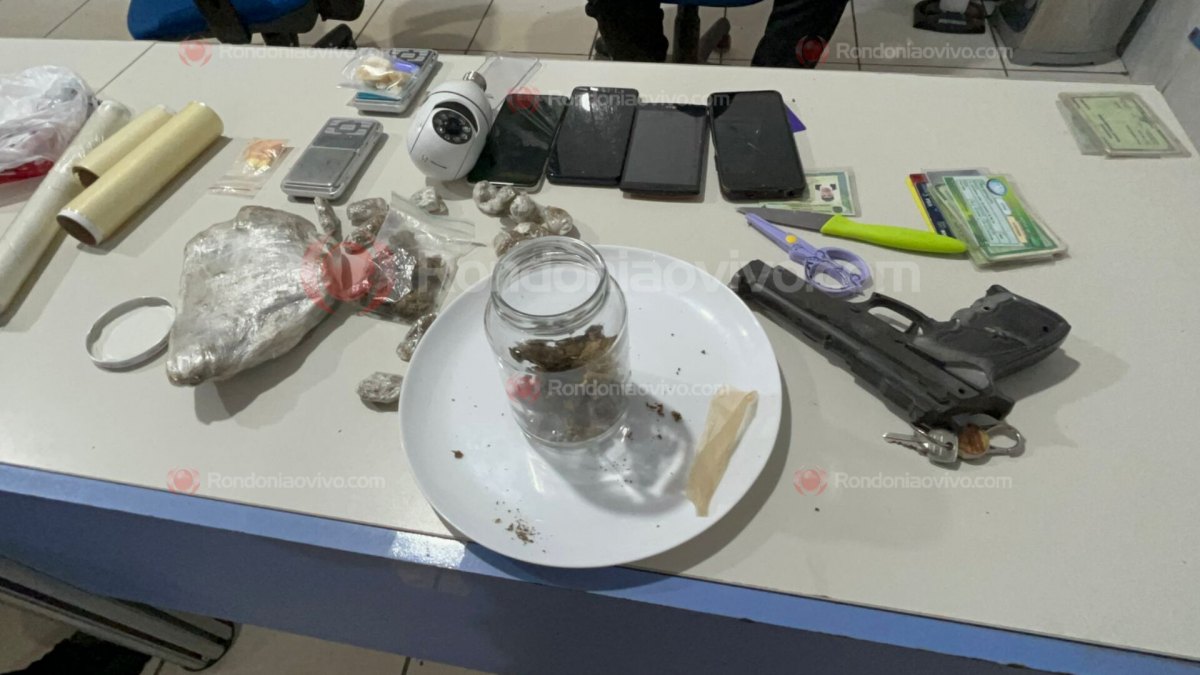 VULGO 'CHEFINHO': Filho posta drogas para venda na internet e mãe é presa por tráfico 