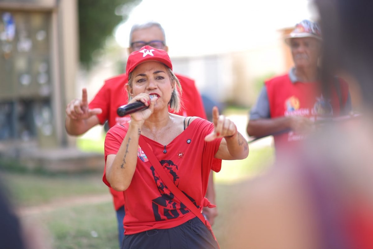 ELEIÇÕES 2026: Luciana encerra campanha pedindo que Porto Velho 'eleja sua filha' ao Senado