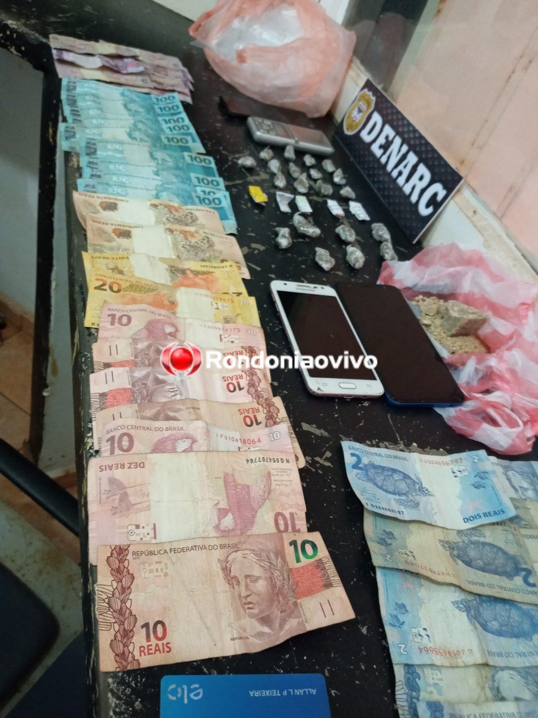 BOCA DO FANTASMA: Denarc prende traficante e fecha ponto de venda de drogas