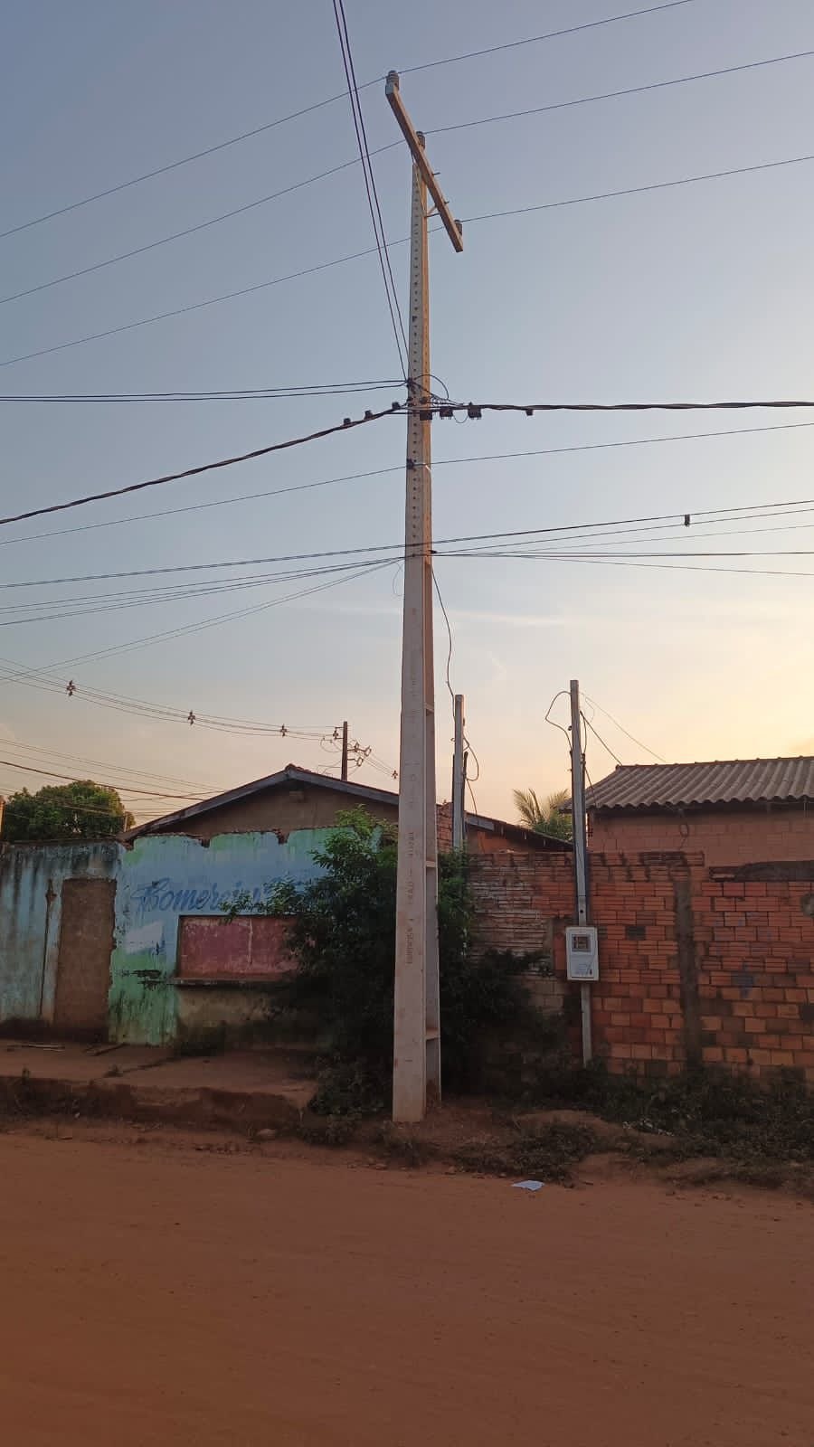 GEDEÃO NEGREIROS: Vereador garante melhorias na iluminação pública do Bairro São Francisco