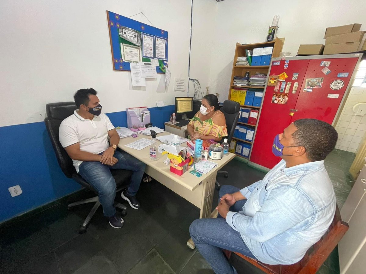 VEREADOR: Edimilson Dourado garante benfeitorias à Escola Manoel Aparício
