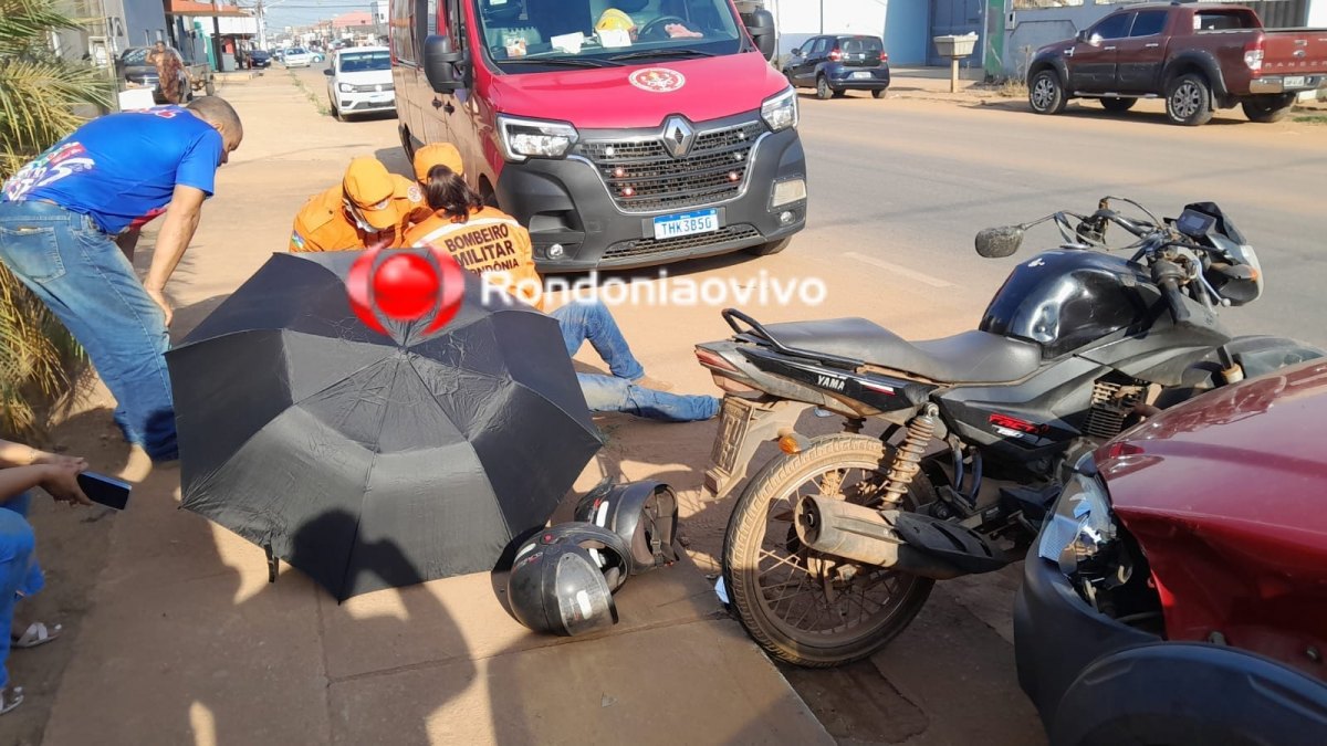NA CALAMA: Vídeo registra grave acidente que deixou ocupantes de moto feridos 