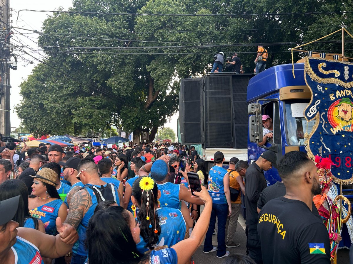AO VIVO: Confira o desfile da Banda do Vai Quem Quer em Porto Velho
