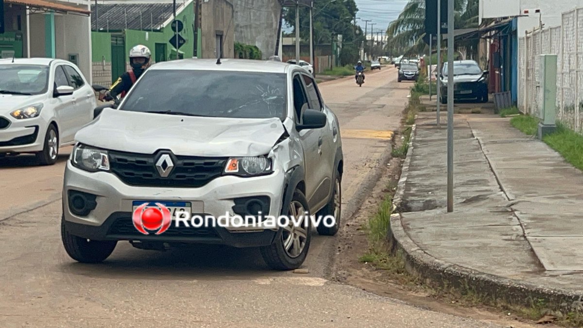 ASSISTA: Carro avança preferencial e deixa casal gravemente ferido