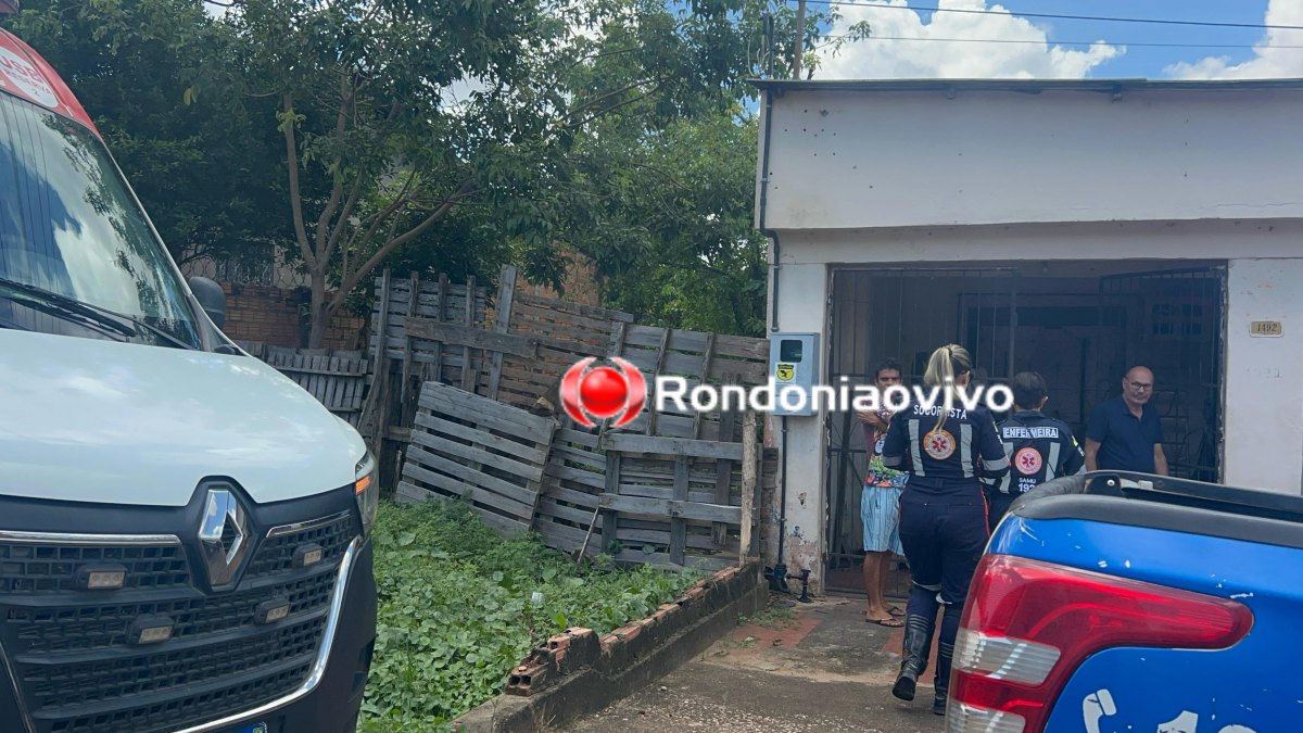 VÍDEO: Corpo de idoso é encontrado em decomposição em banheiro de casa no Centro