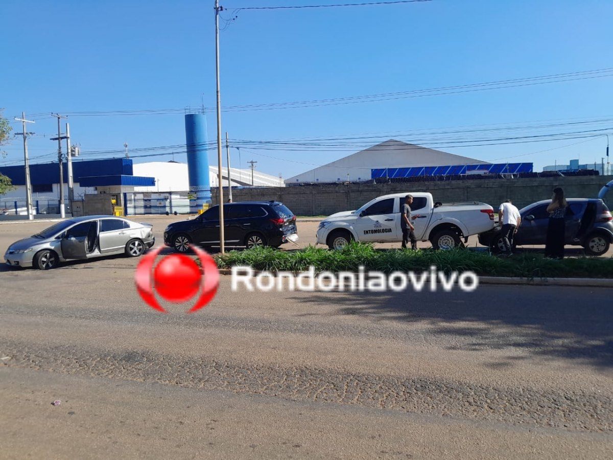 ENGAVETAMENTO: Batida entre vários veículos deixa idoso ferido na Imigrantes