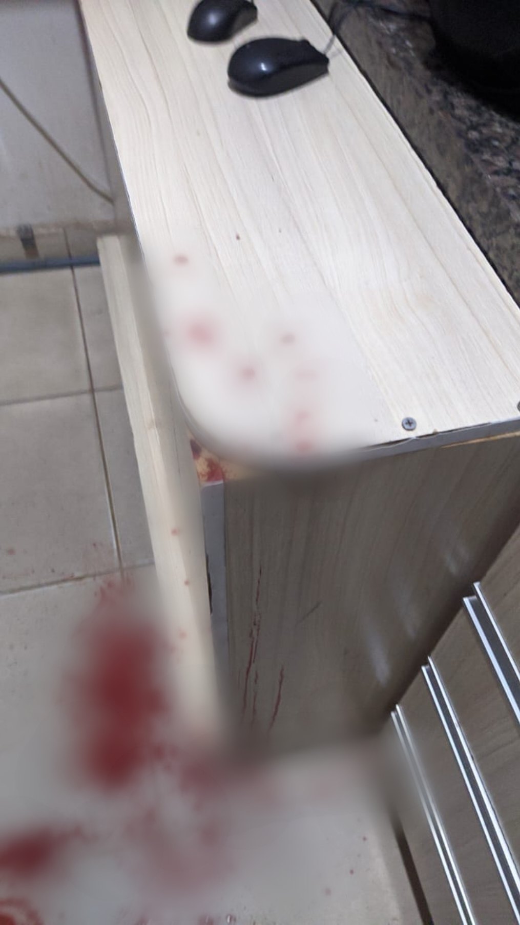 DISCUSSÃO: Briga entre motoboy e porteiro de condomínio acaba em tentativa de assassinato