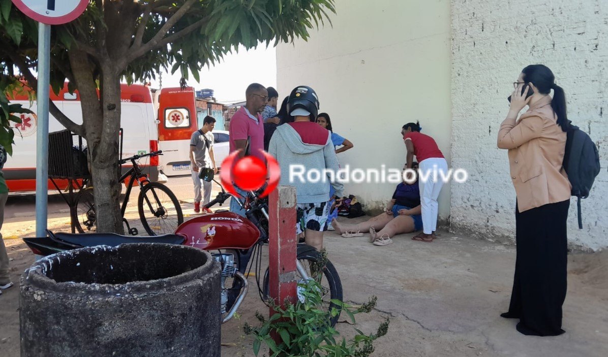 URGENTE: Moto XRE300 ocupada por casal e criança bate em cheio contra carro