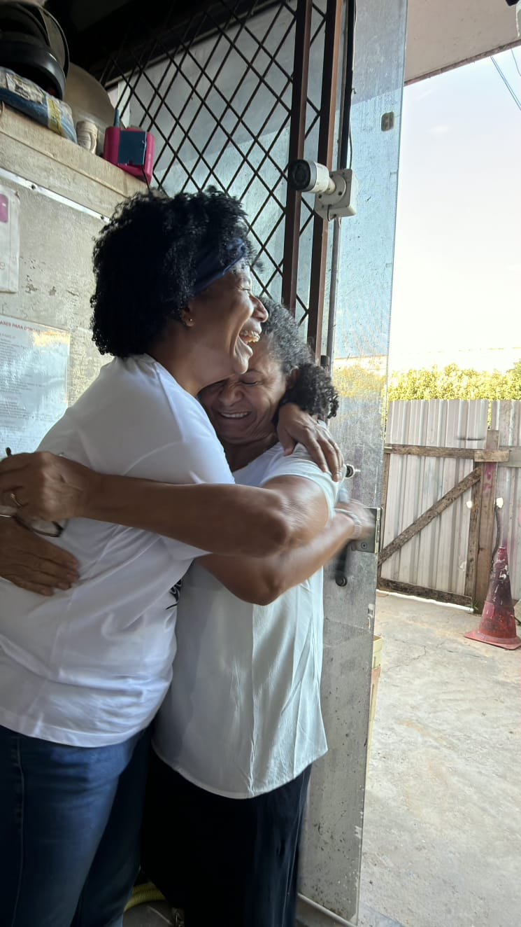 BEM RECEBIDA: Recepção do povo com energia positiva nos enche de coragem, diz Sílvia Cristina
