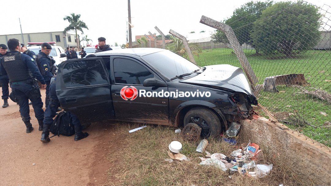 VÍDEO: Assaltantes batem carro após roubo a residência e fuga alucinada