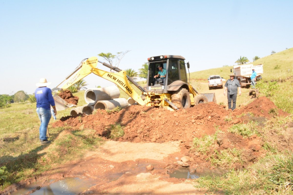 POGRAMA: Porteira Adentro é feito com recurso destinado por Ezequiel Neiva 