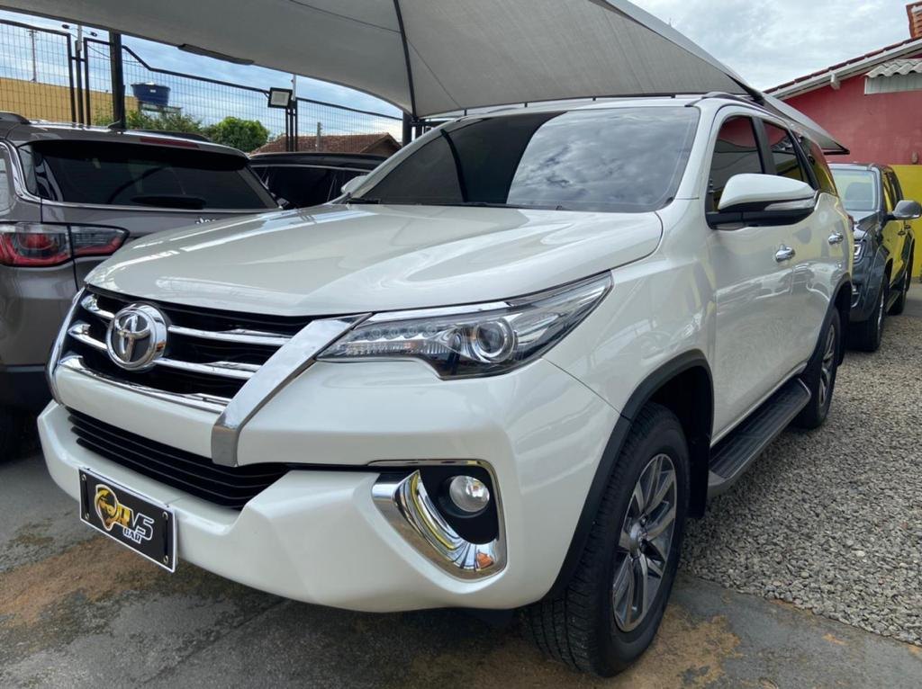 RVSCAR: Loja de veículos atende pelo Whatsapp para facilitar vendas em tempo de distanciamento social