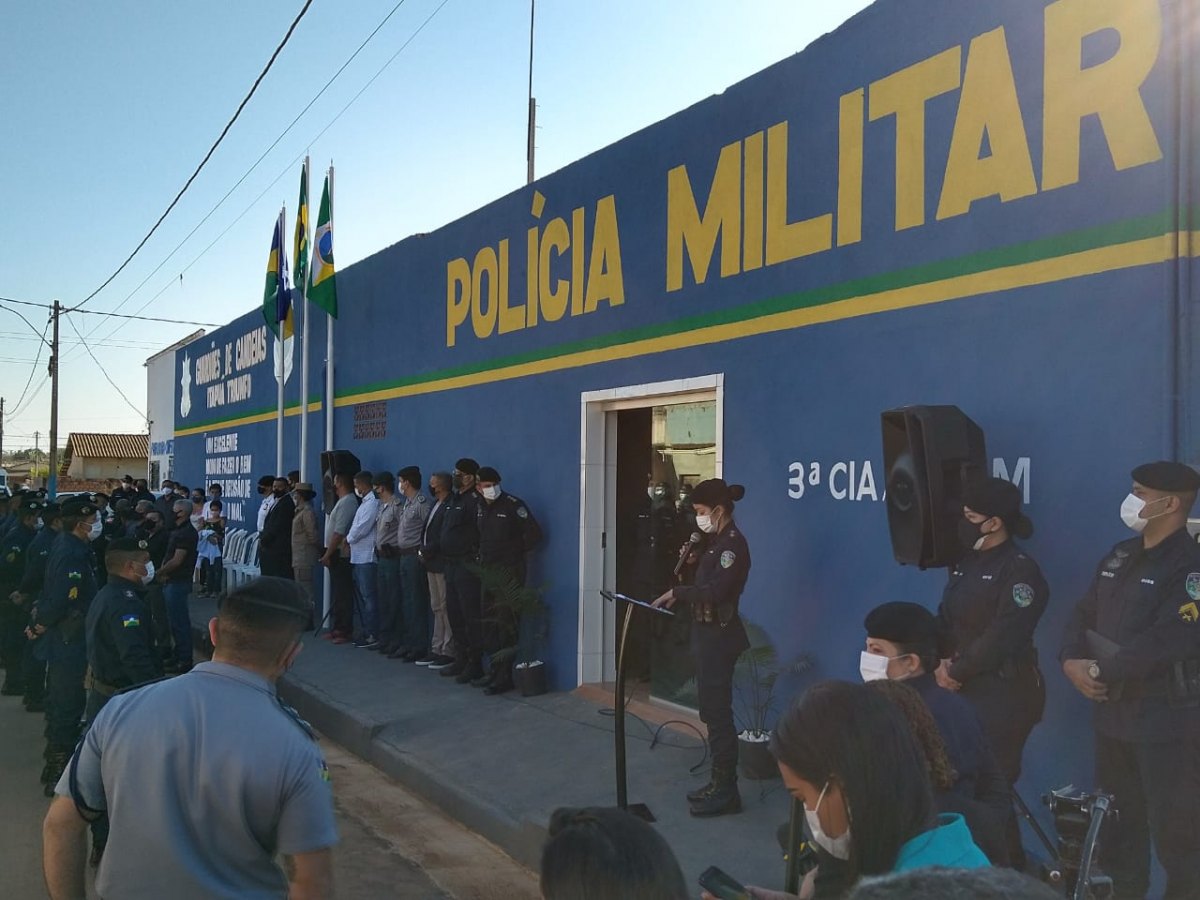 CANDEIAS DO JAMARI: Alex Silva participa da inauguração da nova sede da Polícia Militar
