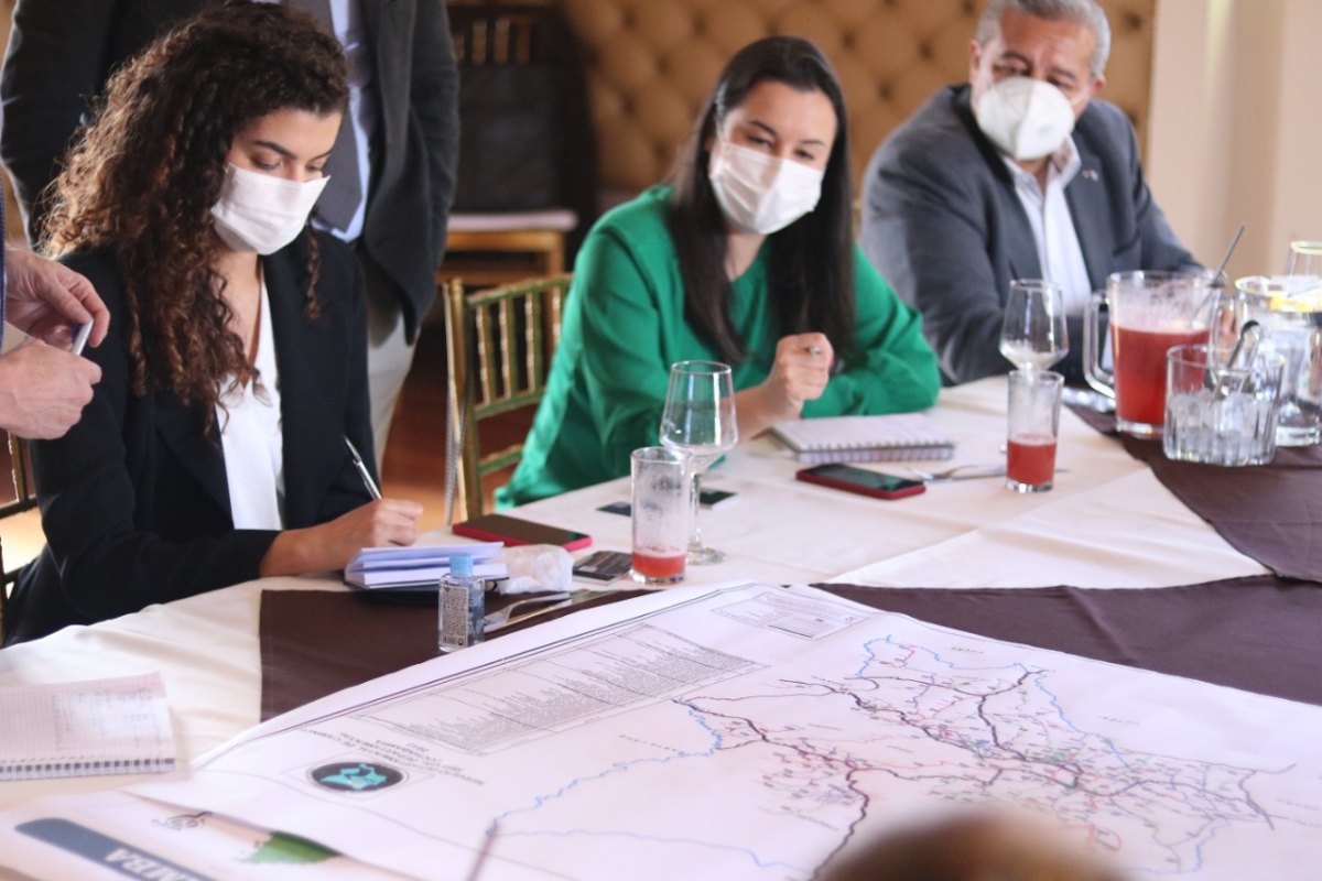 ENCONTRO: Brasileiros e bolivianos querem estimular o comércio nos dois países