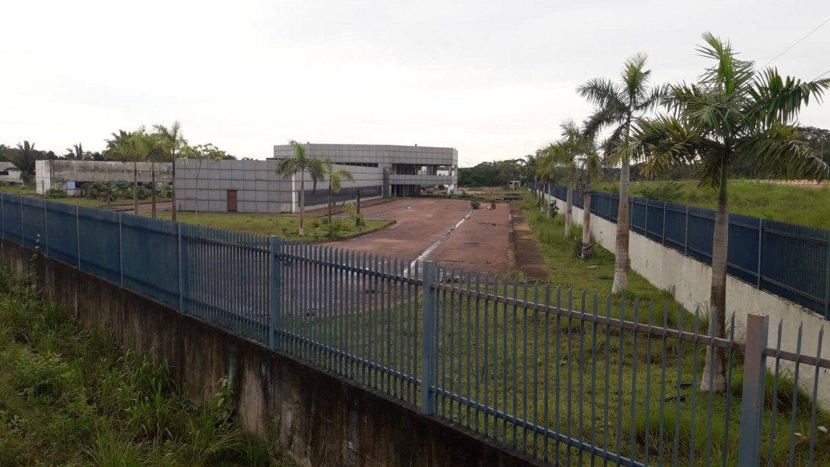 DESPERDÍCIO: Obra da nova sede da PRF está parada há 7 anos em Porto Velho