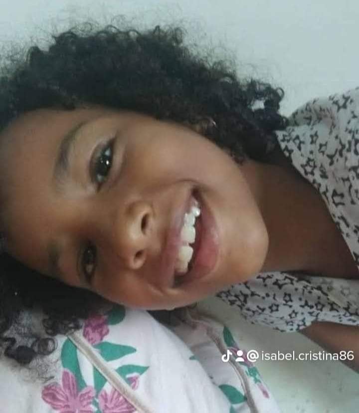 BATALHADORA: Menina de 10 anos sofre AVC e família pede ajuda para tratamento dela