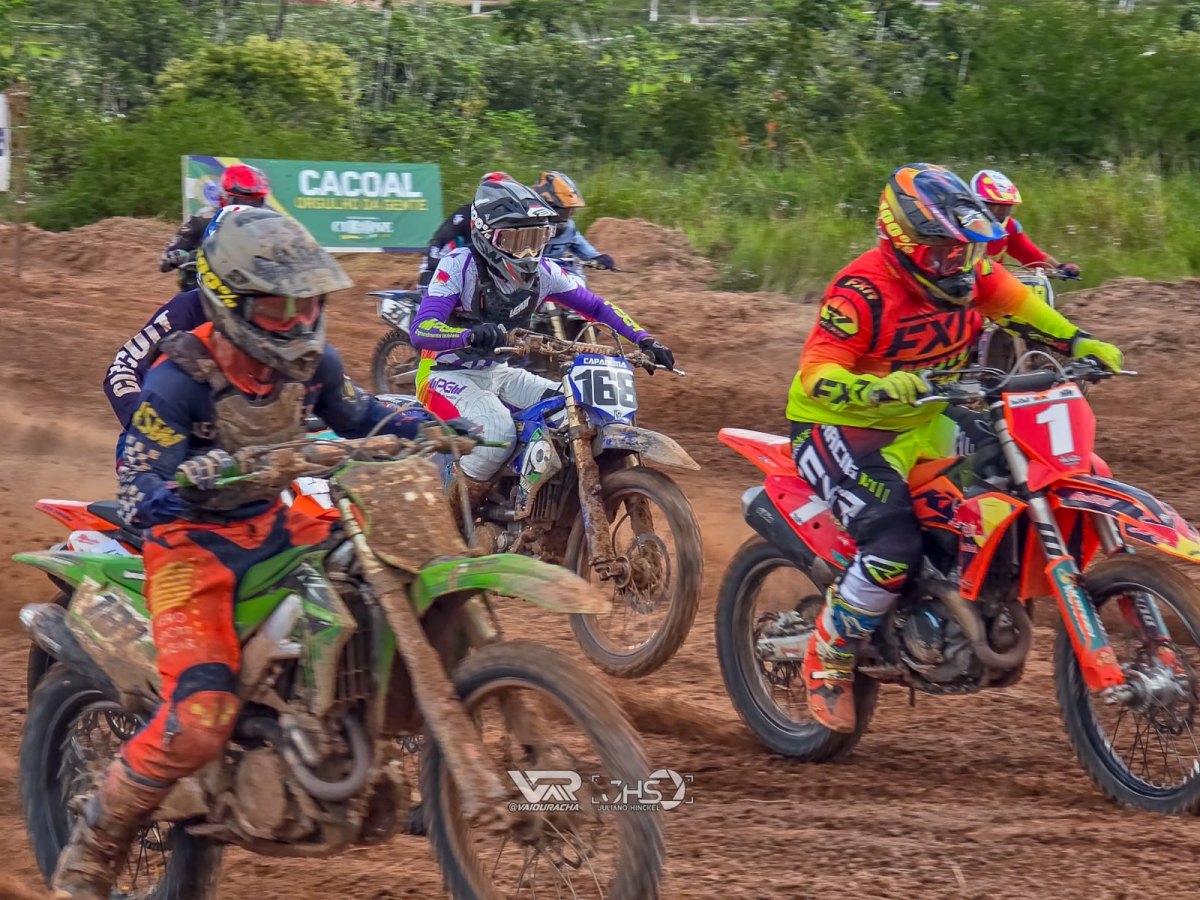EXPLODIU: Abertura do Estadual de Motocross em Cacoal teve mais de 300 pilotos inscritos 