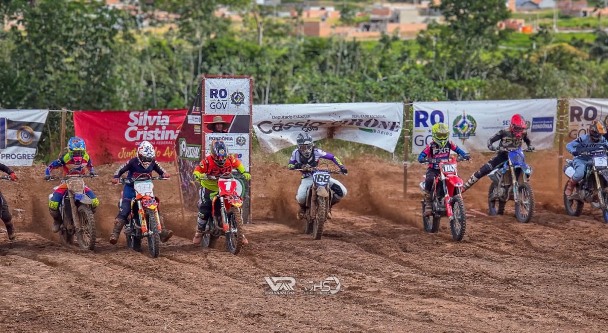 EXPLODIU: Abertura do Estadual de Motocross em Cacoal teve mais de 300 pilotos inscritos 