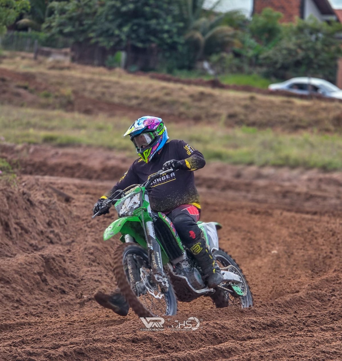 EXPLODIU: Abertura do Estadual de Motocross em Cacoal teve mais de 300 pilotos inscritos 