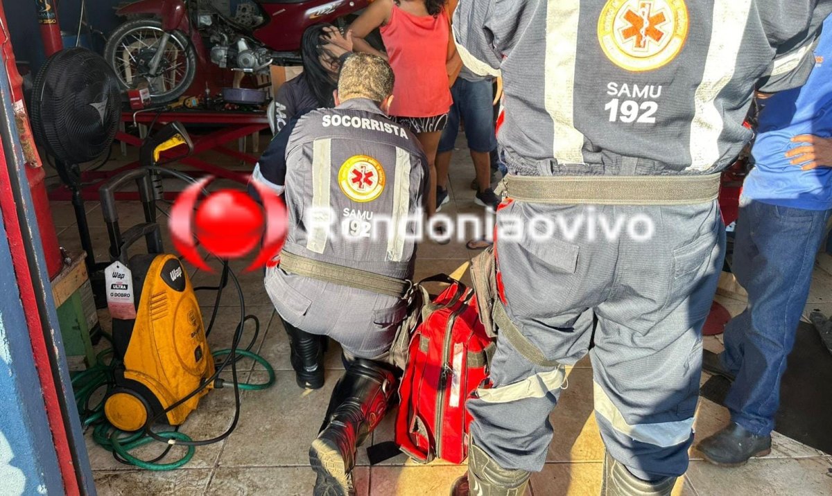 URGENTE: Motorista de Uno atropela dois motociclistas ao avançar preferencial 