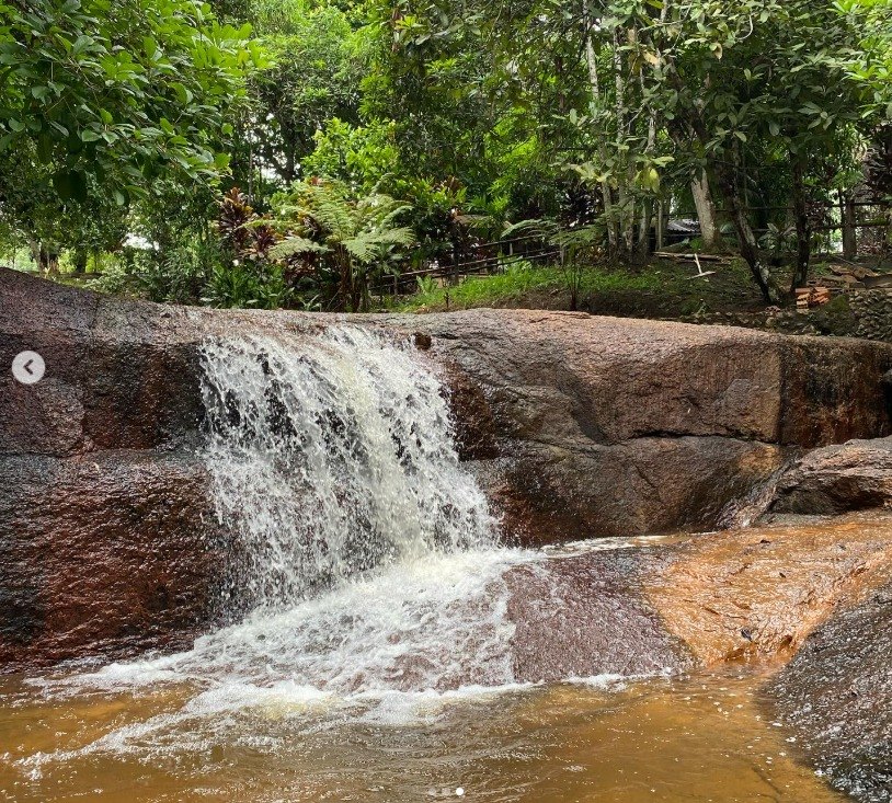 CACHOEIRINHA: Refúgio natural para curtir em família em Porto Velho