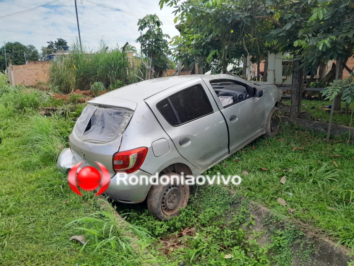 PASSOU DIRETO: Carro Sandero em alta velocidade capota e ocupantes fogem 
