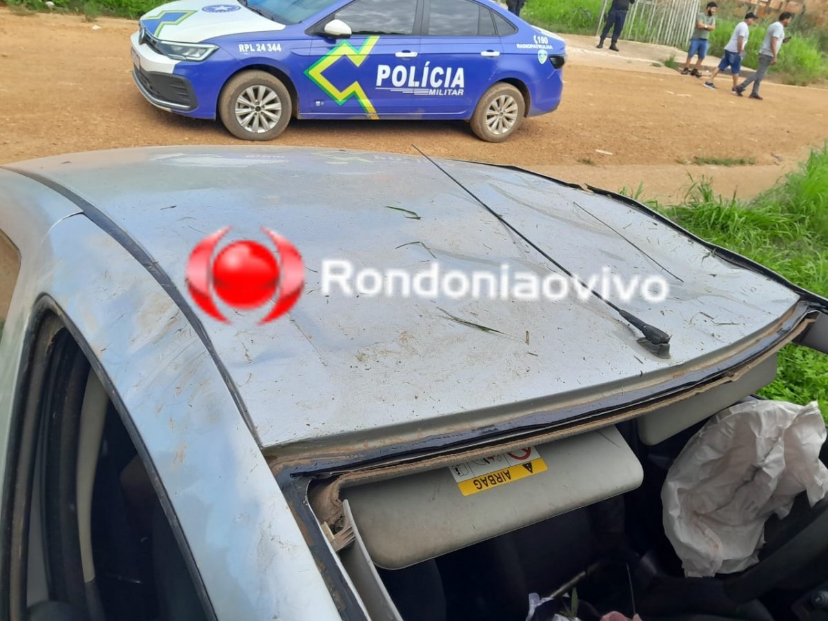 PASSOU DIRETO: Carro Sandero em alta velocidade capota e ocupantes fogem 