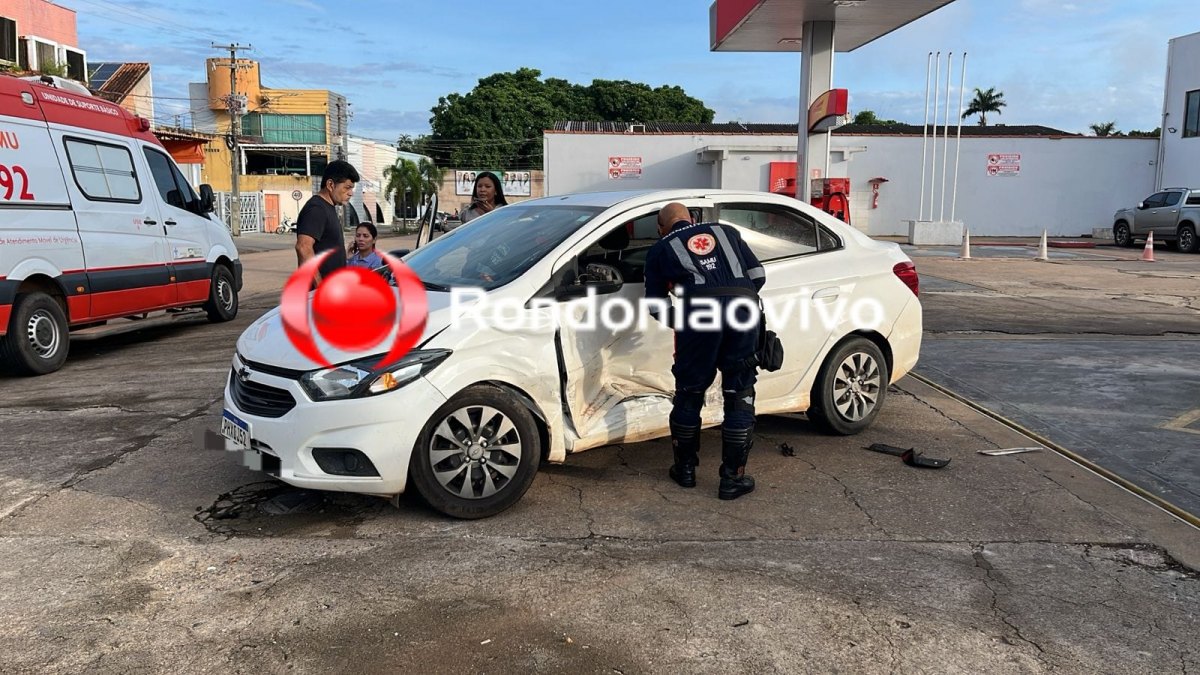 INVADIU: Carro bate em bomba de gasolina e duas mulheres ficam feridas após acidente