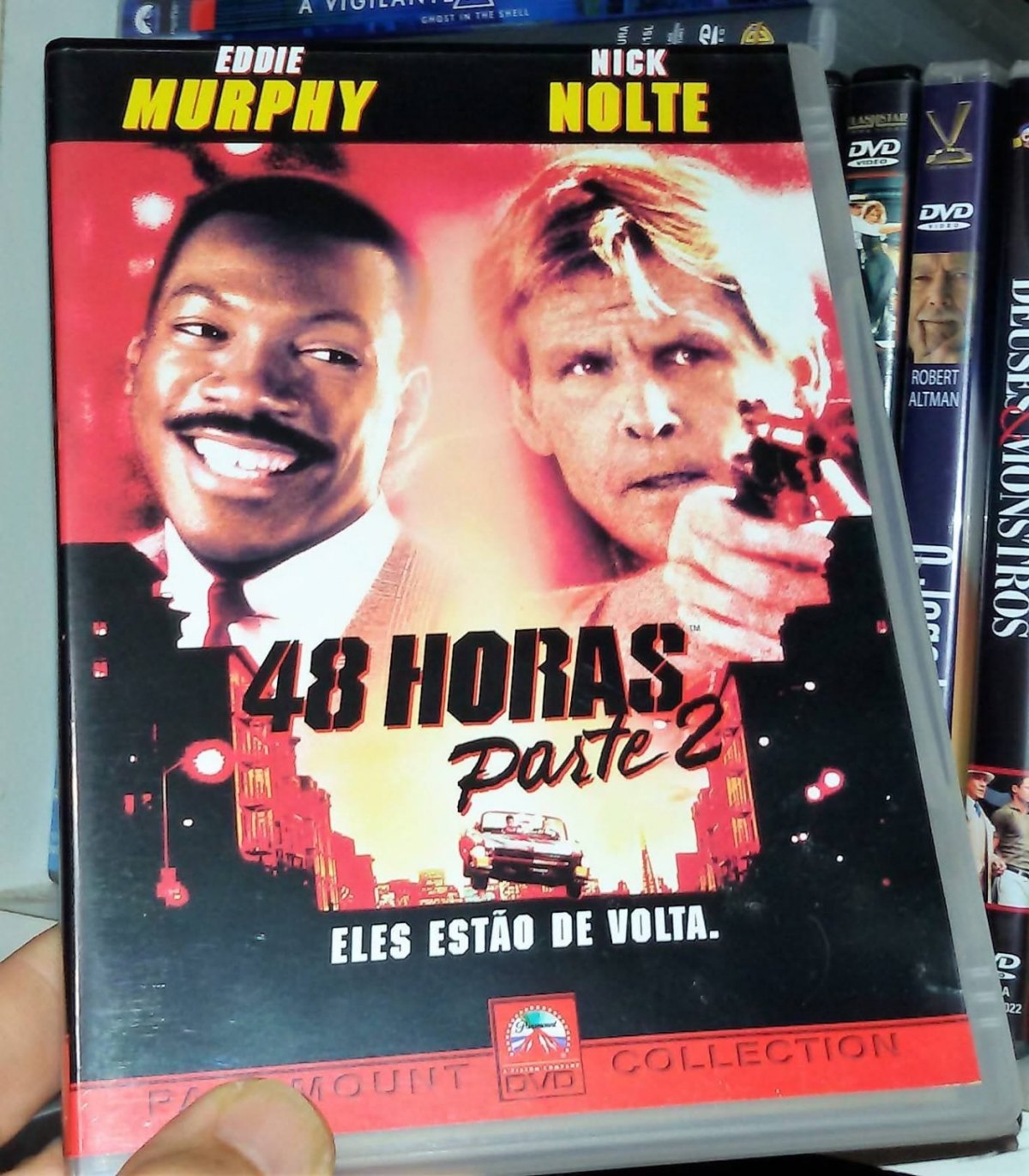 48 HORAS: Nick Nolte e Eddie Murphy estrelam dois movimentados filmes policiais