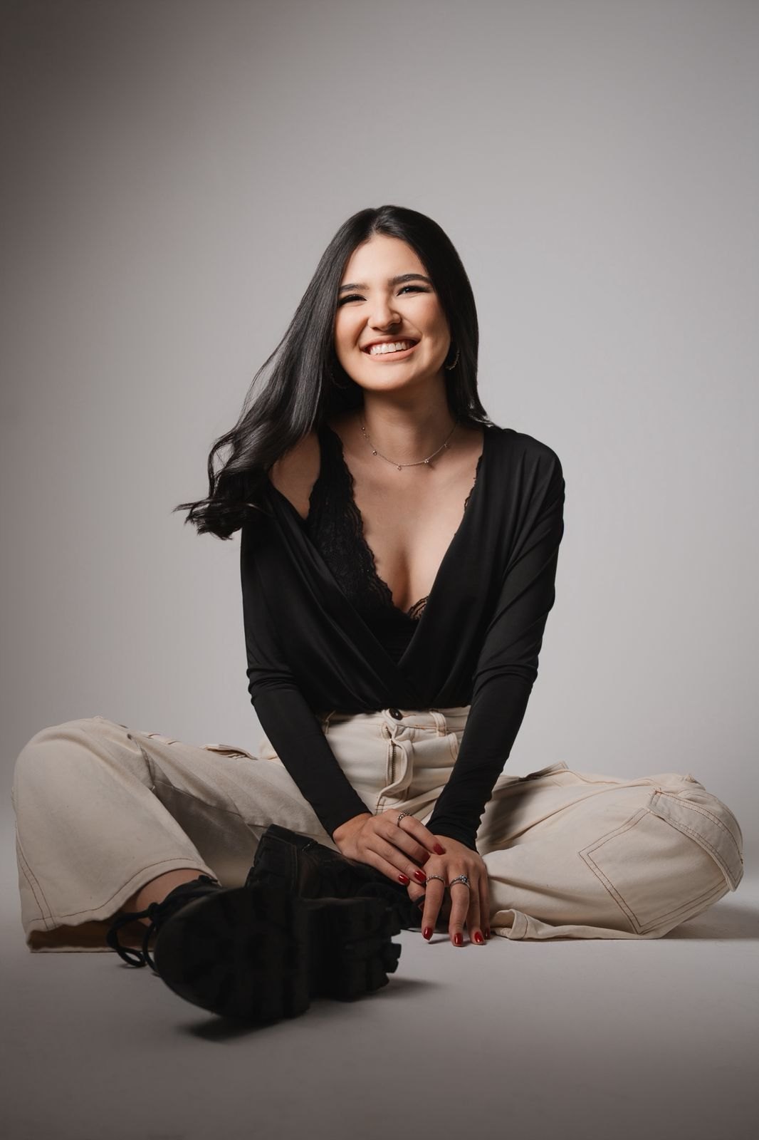 NOVO SINGLE: Amanda Hikague lança 'Lucky Baby' e consolida pop rock alternativo