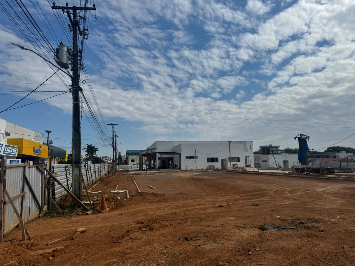 EM OURO PRETO: Obra da Praça pode parar por falta de pagamentos