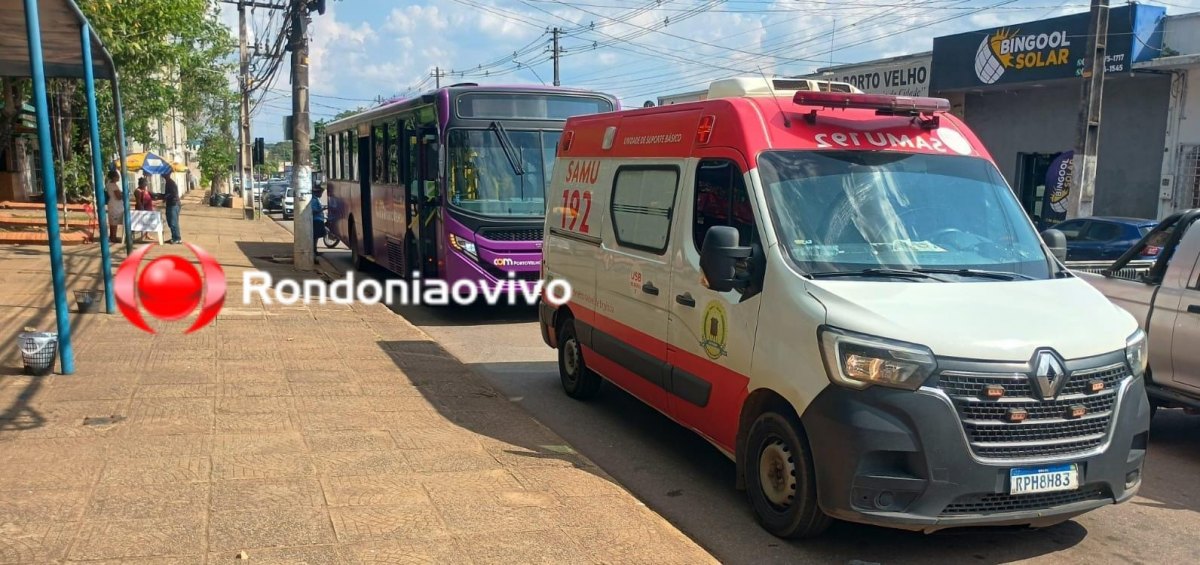 VÍDEO: Idosa de 86 anos fica ferida após cair ao ter porta de ônibus fechada