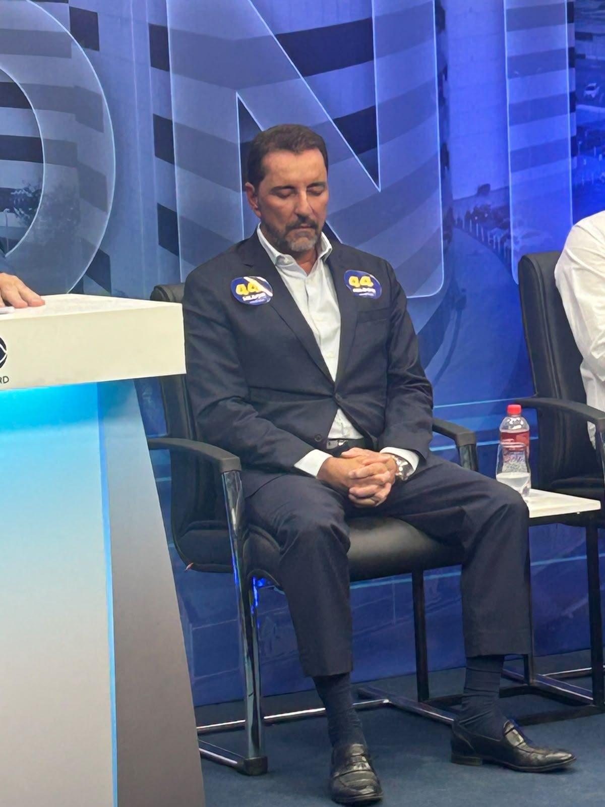 OPINIÃO: Debate da SIC TV expõe estilos e eleva temperatura da disputa pelo Governo de RO
