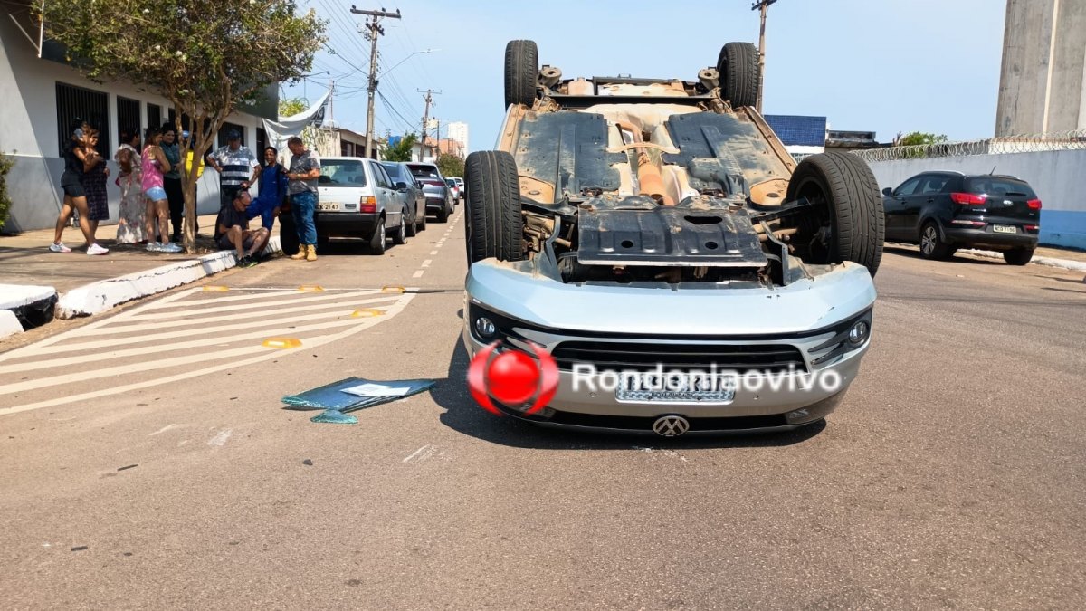 URGENTE: Batida entre carros resulta em capotamento na Duque de Caxias