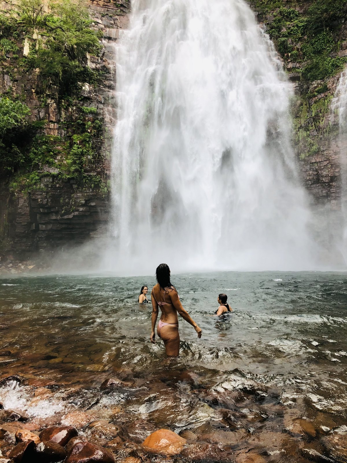 PARTIU: Aproveite feriado de Carnaval para banhar de Cachoeira em Mato Grosso