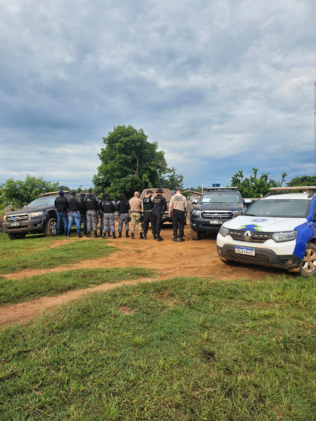 FIM DE LINHA: Operação da PF e PM mira traficantes que transportavam drogas em avião