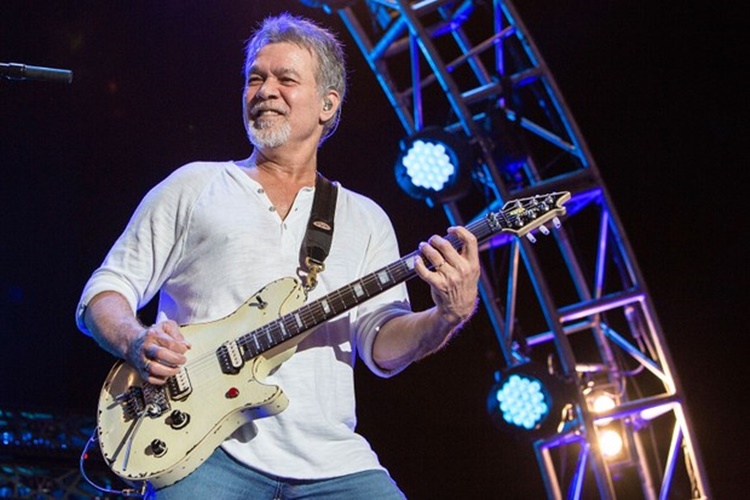 LAMENTÁVEL: Eddie Van Halen morre aos 65 anos após batalha contra o câncer