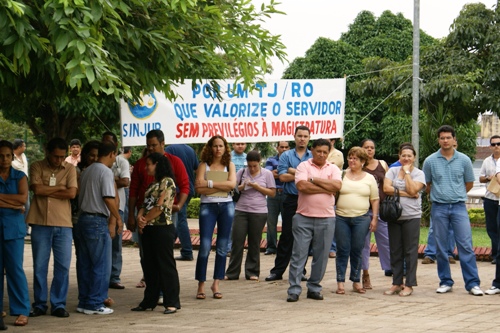 Greve do Judiciário é suspensa por 15 dias; categoria continua em alerta