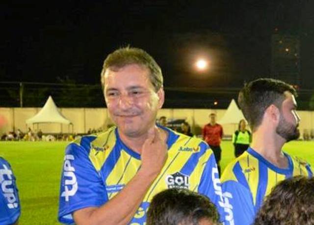 ESFARELANDO: Prefeito Hildon Chaves é vaiado no estádio - VÍDEO