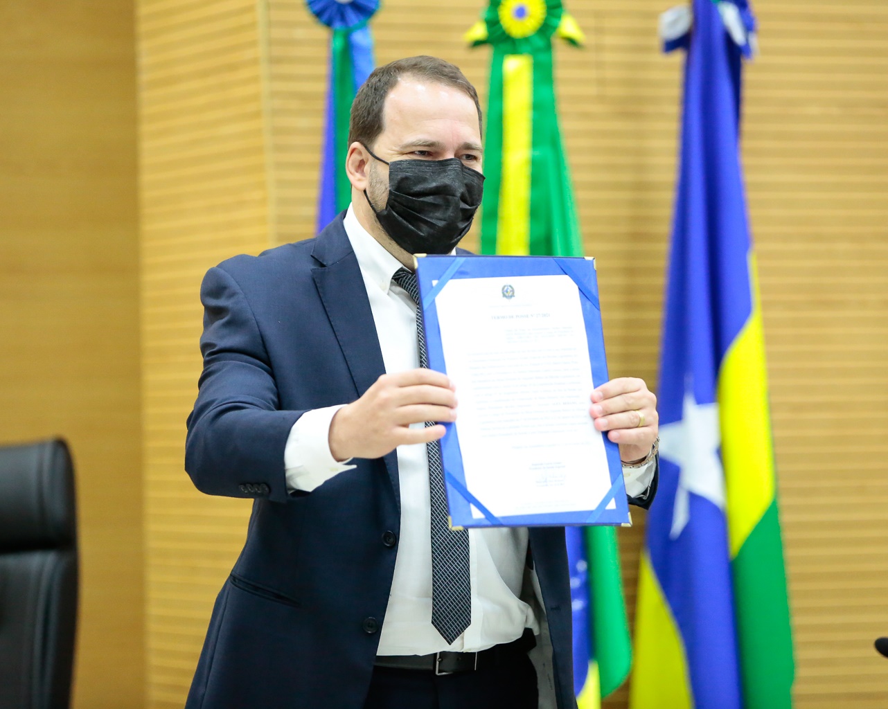 CASA DE LEIS: Alex Redano é empossado presidente da Assembleia Legislativa junto com mesa diretora