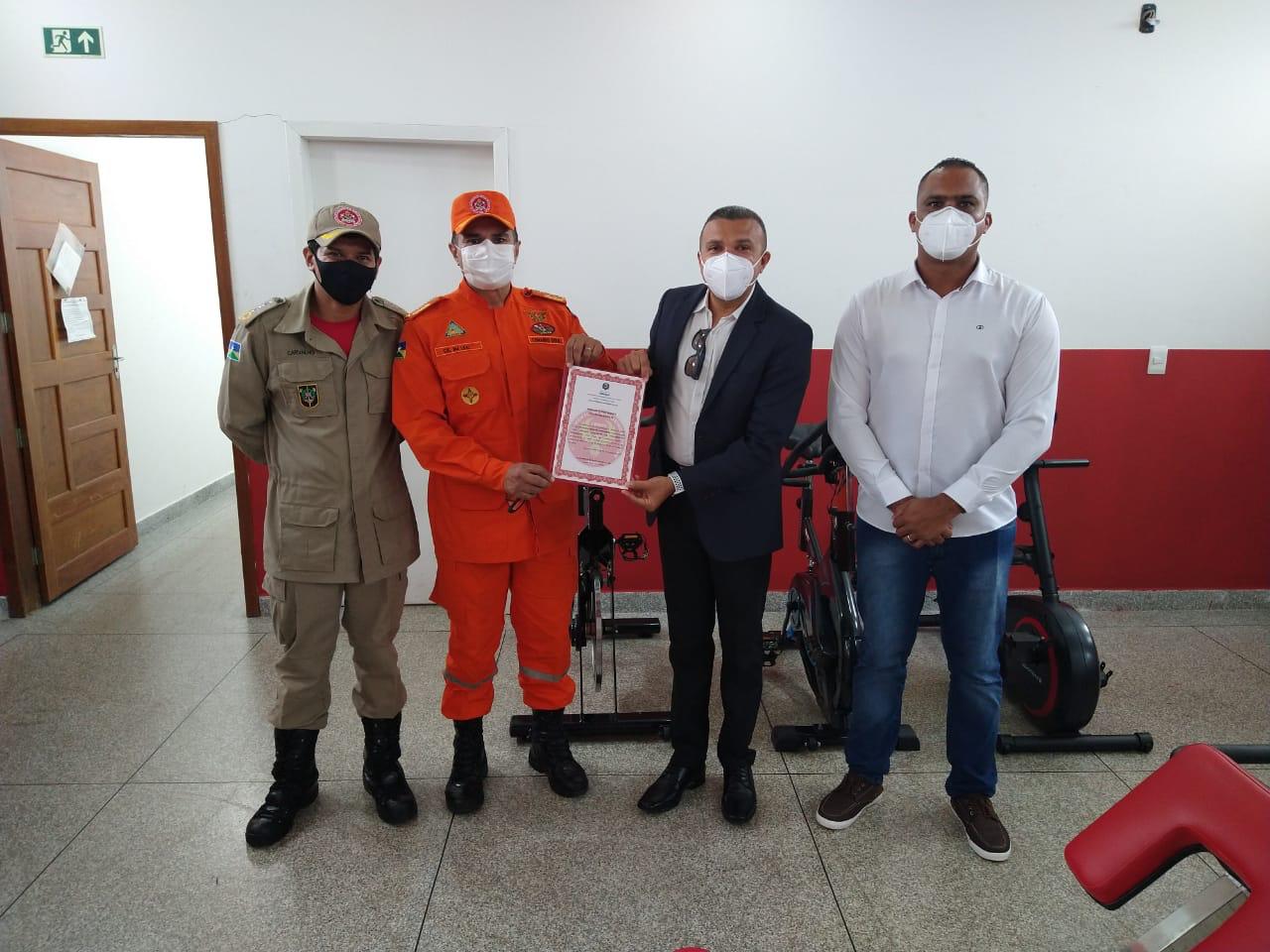 DEPUTADO ESTADUAL: Alex Silva realiza entrega de academia para o 1º Grupamento do Corpo de Bombeiros