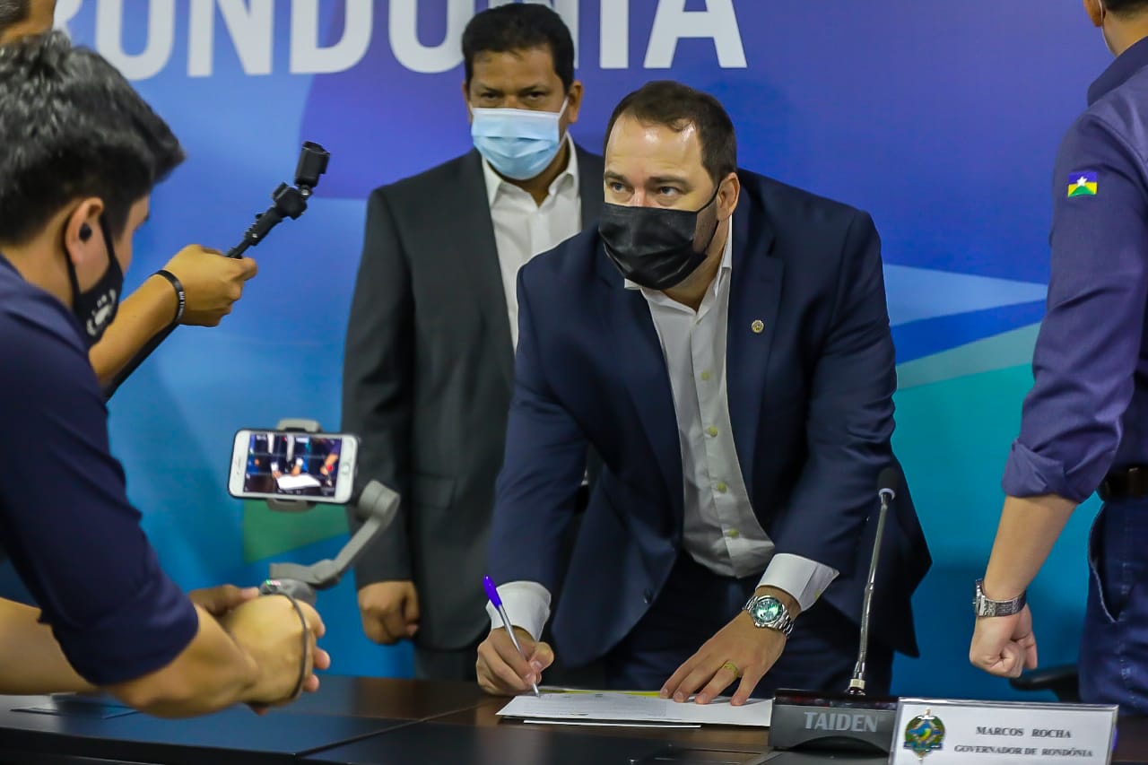 MICROCRÉDITO DO GOVERNO: Presidente Alex Redano participa de lançamento do Proampe