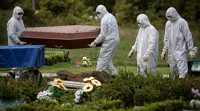 Brasil registra 449 mortes por coronavírus e recorde de casos nas últimas 24 horas