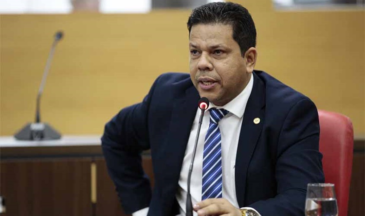 LUTO: Jair Montes lamenta falecimento do Vereador Pastor Edésio Fernandes