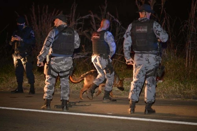 CAÇADA: Aparato policial é mobilizado para capturar matador de pai e dois filhos 