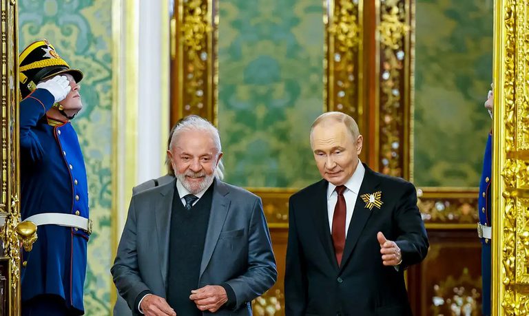 PARCERIA EXTRATÉGICA: Em Moscou, Lula e Putin conversam sobre desafios da geopolítica internacional