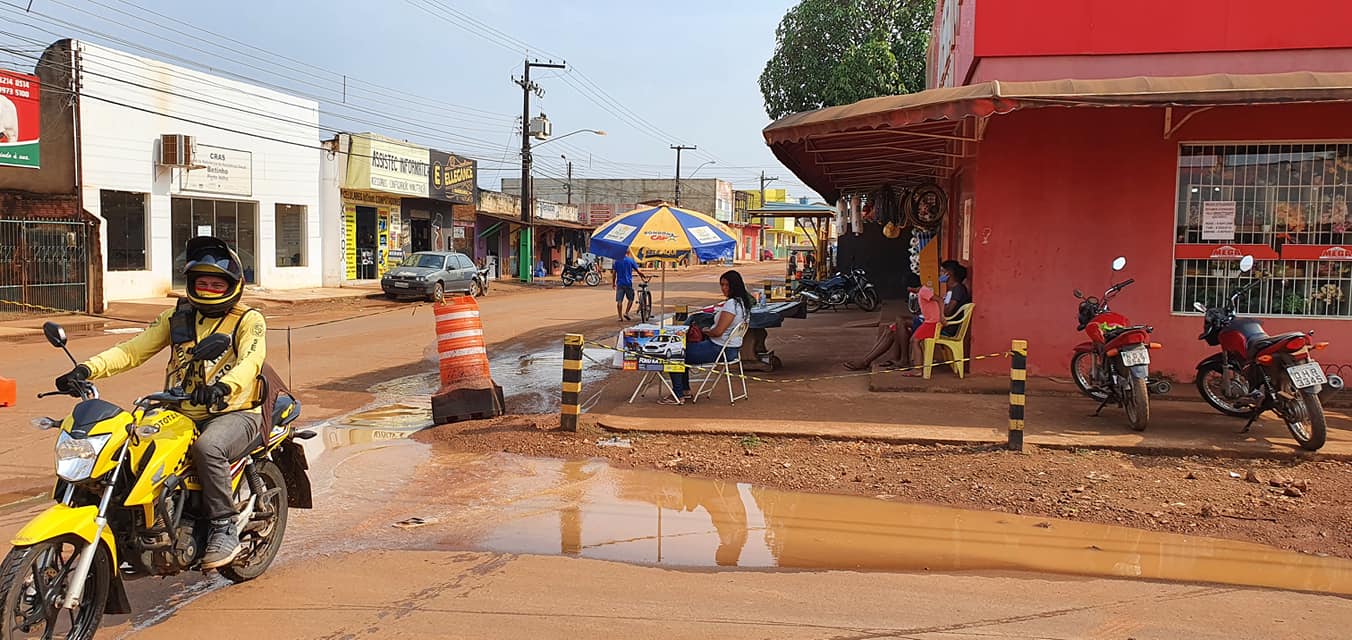 APÓS CHUVA: Comunidade alerta para serviço mal feito em rua da capital