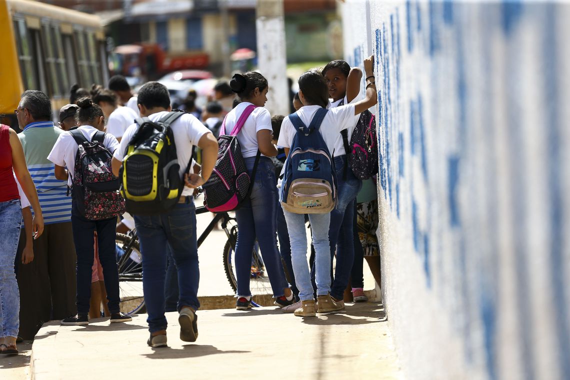 ESCOLA: MEC quer ampliar ensino integral aos anos finais do ensino fundamental